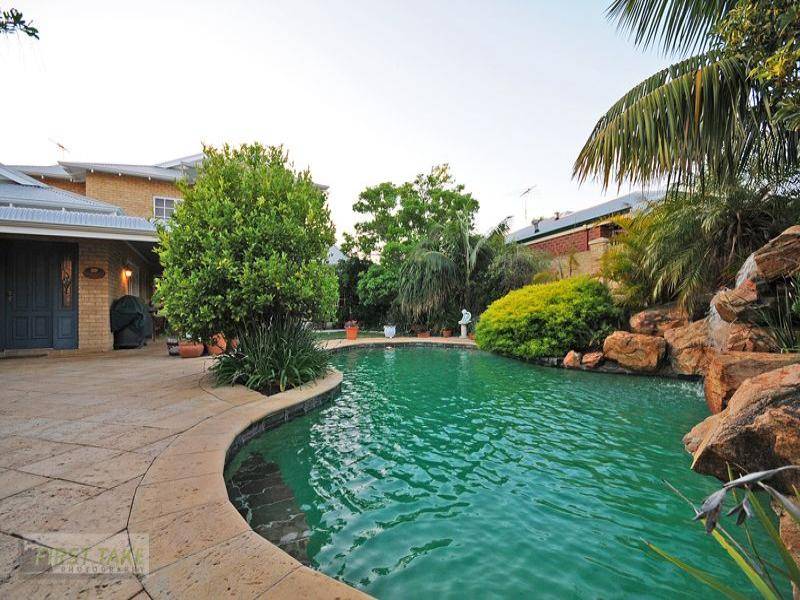 Love At First Sight Picture 2