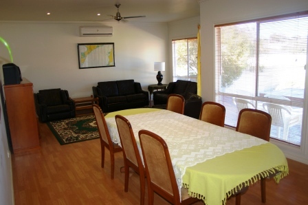 Only 400mtrs to the Beach! Picture 3