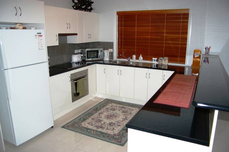 ATTENTION RETIREES! ONLY 150MTRS TO THE BEACH! Low Maintenance! Picture 2