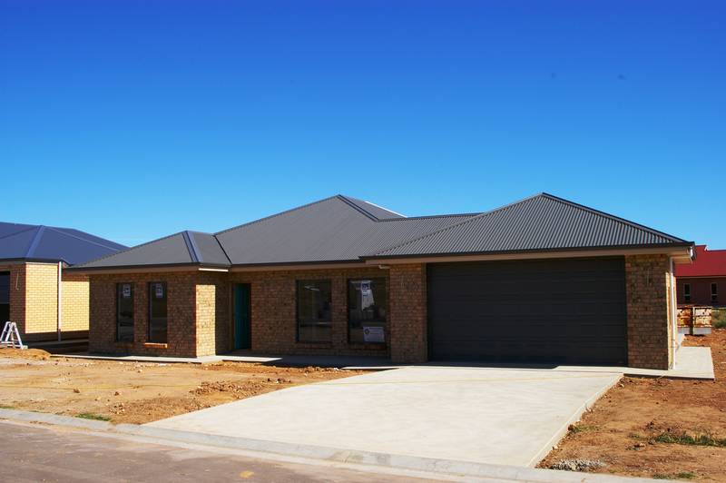 Brand New in Moonta Bay! Picture 1
