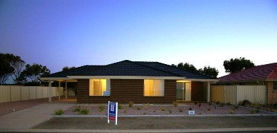 New Home with Reverse Cycle Ducted air con Chucked in, Free of Charge! All offers submitted! Picture