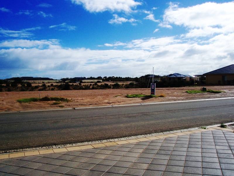 Waterfront Block - Price Reviewed Picture 3