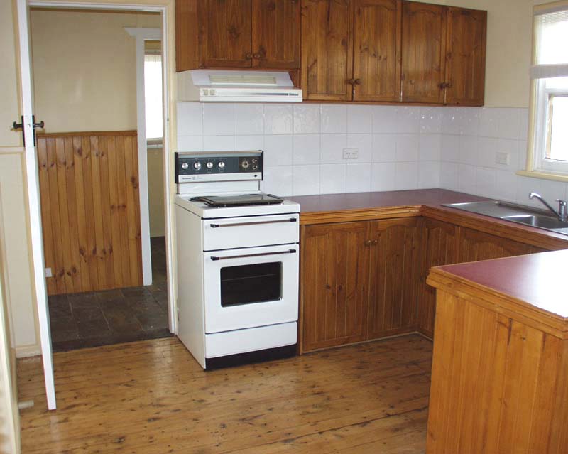 2 Bedroom Cottage Picture 3