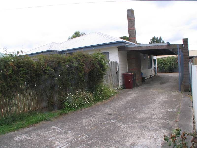 3 Bedroom Hardiplank Home Picture 2