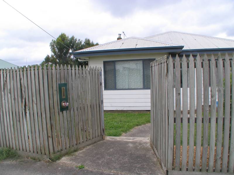 3 Bedroom Hardiplank Home Picture 1