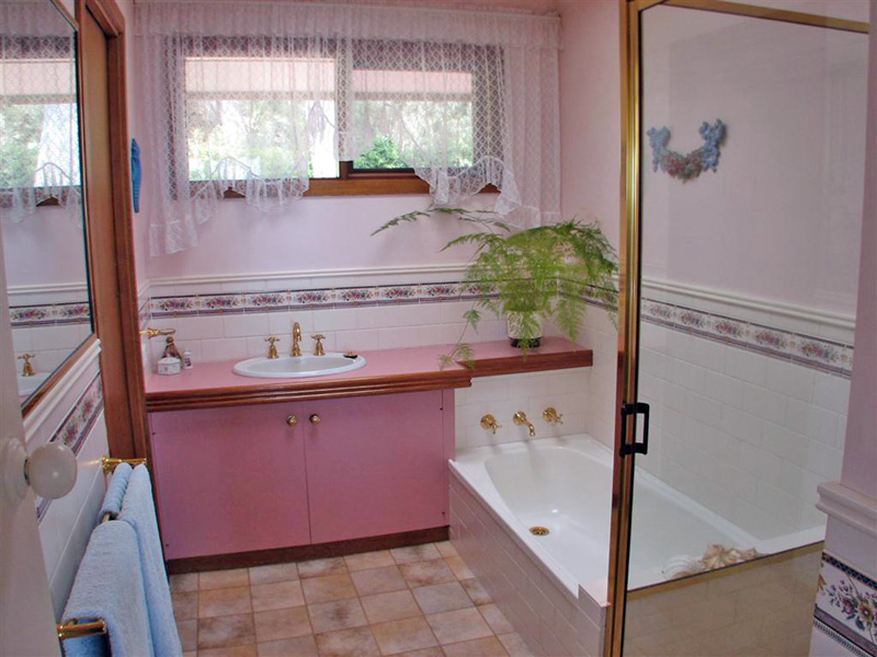 AN EARLY CHRISTMAS PRESENT Picture 3