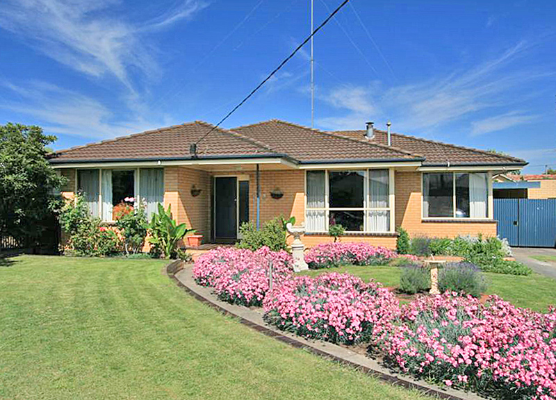 Central Colac Picture 1