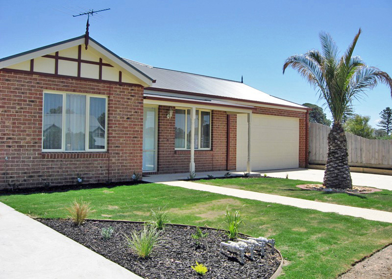 COMPLETE PRIVACY Picture 1