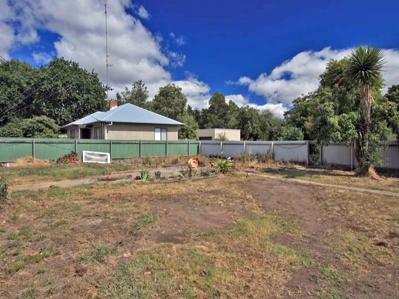 IDEAL TOWNHOUSE SITE. Picture 1