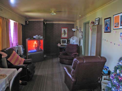 INVESTMENT OPPORTUNITY KNOCKS Picture 3