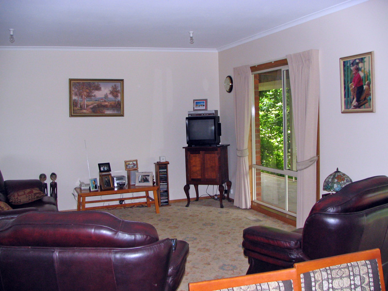 LIFESTYLE/OPPORTUNITY PROPERTY Picture 3