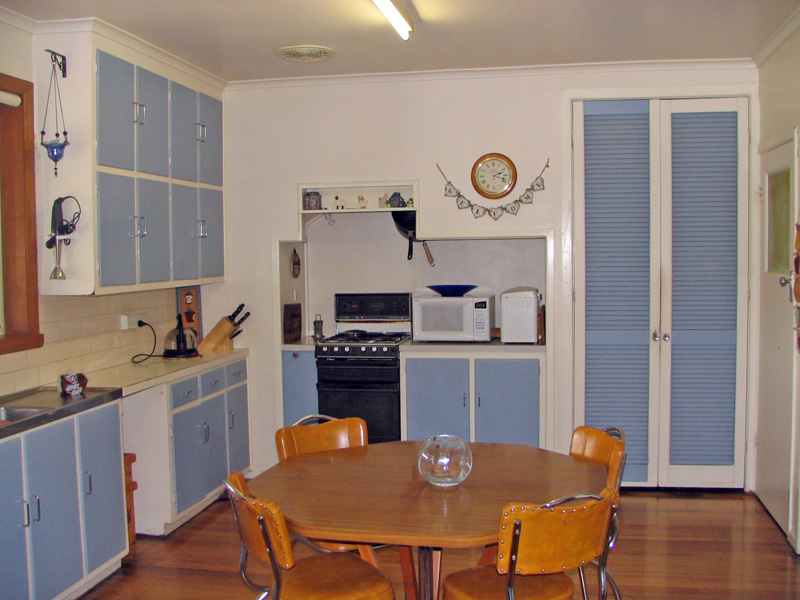 LIFESTYLE/OPPORTUNITY PROPERTY Picture 2