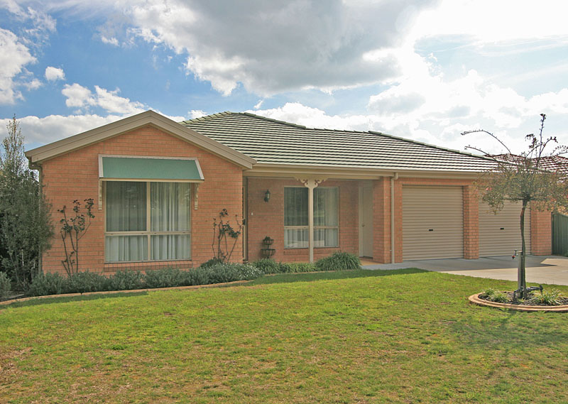 Outstanding Family Home Picture 1