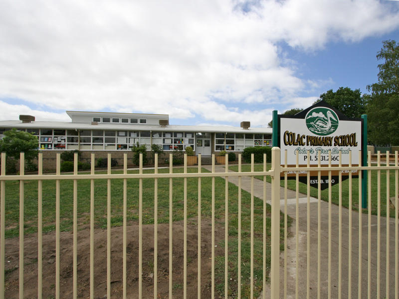 Premier Location Picture 3