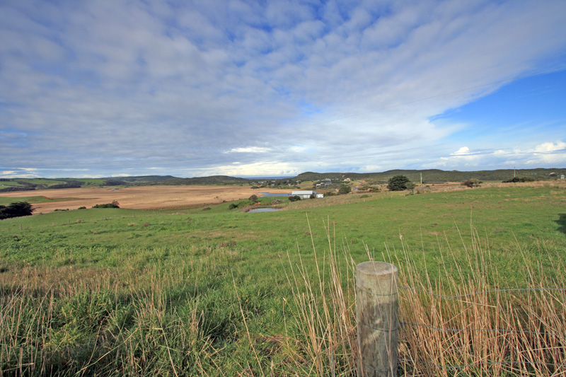 STUNNING VIEWS Picture 2