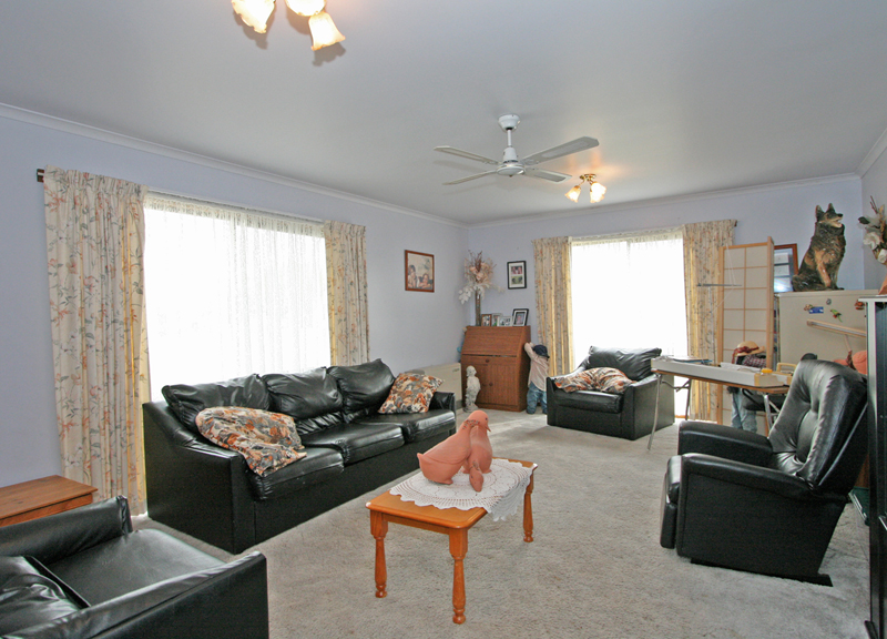 TAKE A LOOK Picture 2