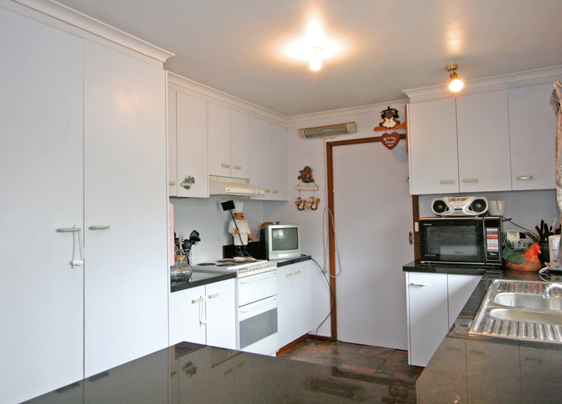 TAKE A LOOK Picture 3