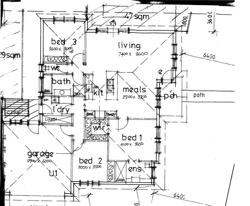 Townhouse within Shopping Precinct Picture 1