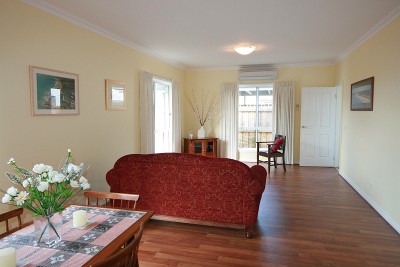 TWO CENTRAL B/V TOWNHOUSE Picture