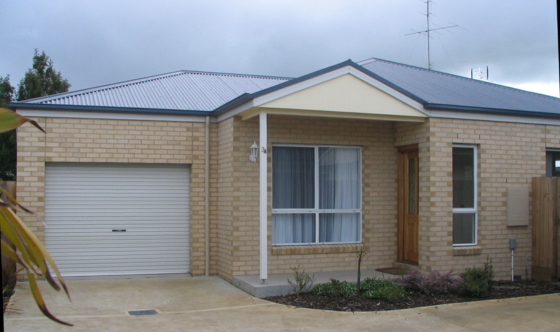 TWO CENTRAL B/V TOWNHOUSE Picture 2