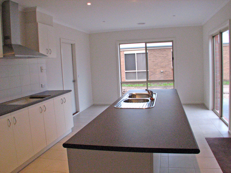 VALUE - QUALITY FAMILY LIVING Picture 3