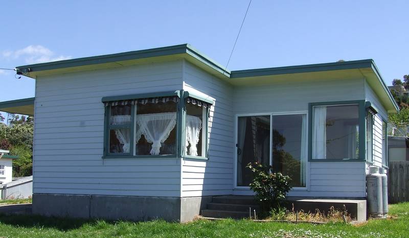 Investment Property with Waterviews at a Budget Price! Picture 1