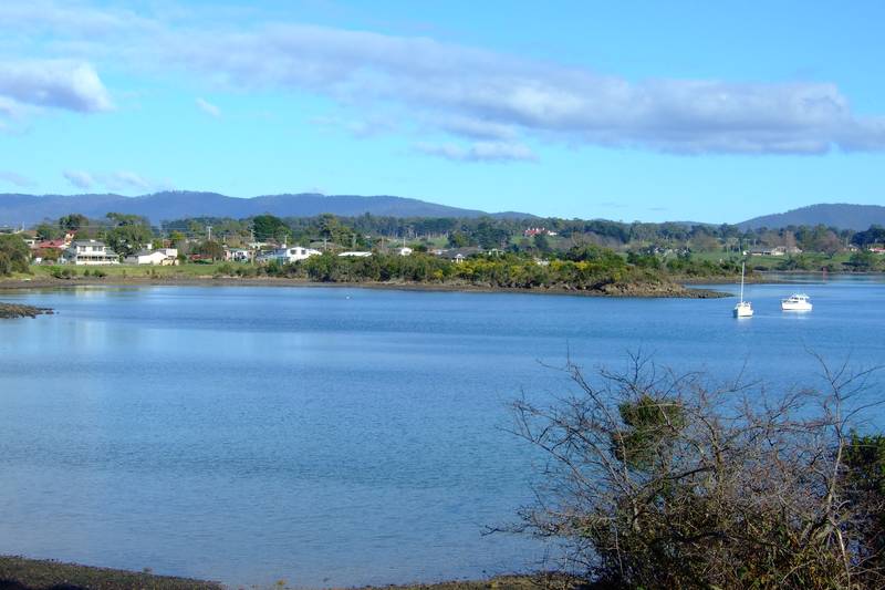 Reduced - Stunning Vacant Land - Let the lapping water put you to sleep.... Picture 1