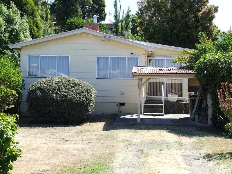 Beauty Point - Water Views........Reduced to sell! $169,000 Picture 1