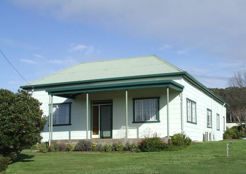 Spacious Character Home on Double Block! Picture 1