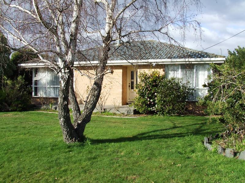 4 Bedroom in Pipe Clay Bay! Picture 1