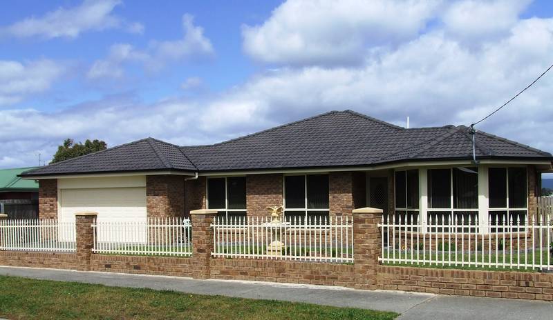 Immaculate Four Bedroom Home! Picture 1
