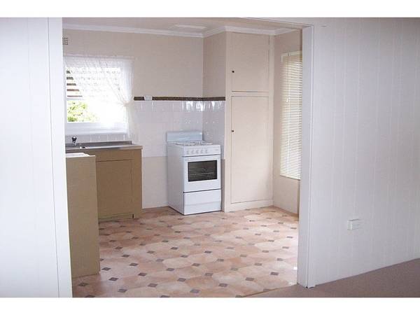 Lovely family home Picture 3