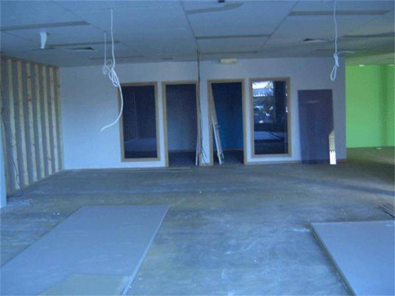 Newly Refurbed Offices Picture 2