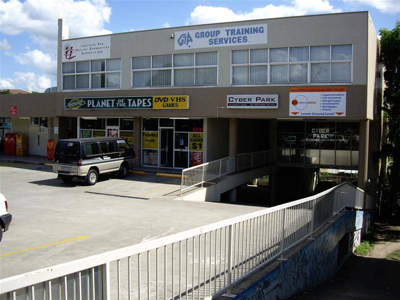 RETAIL SPACE - WEST END Picture 1