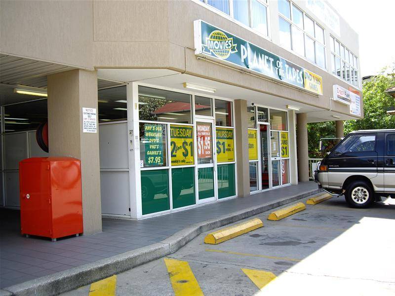 RETAIL SPACE - WEST END Picture 2