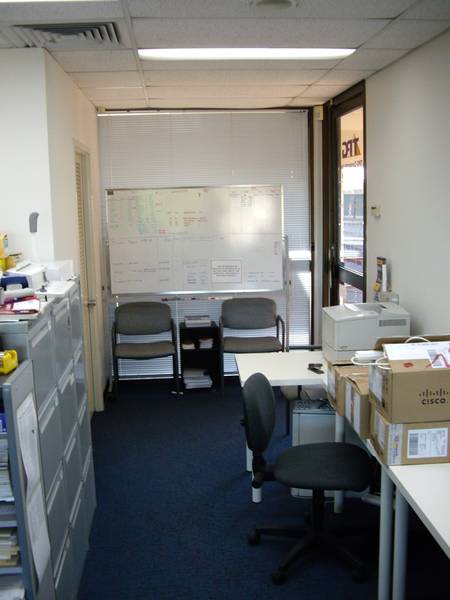 CHEAP OFFICE SPACE WITH VIEWS Picture 3