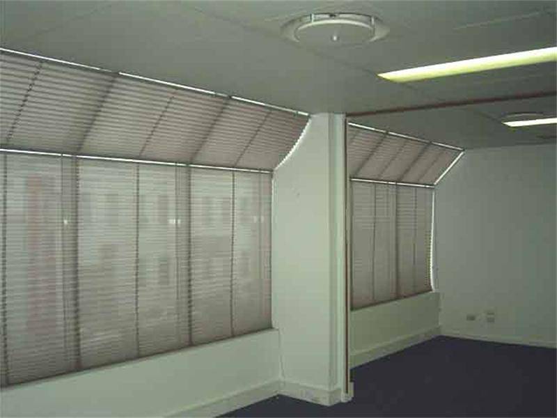 CHEAP OFFICE SPACE Picture 3