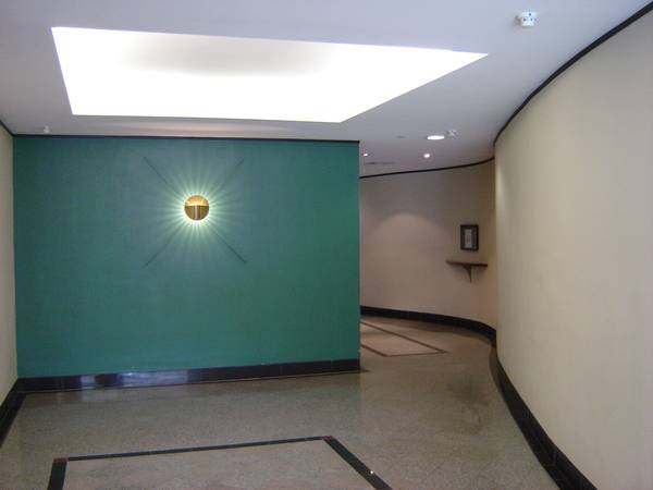 Spring Hill 156m2 with City Views Picture 2