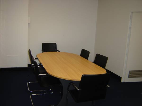 109m2 Office in Wickham Tce Picture 1