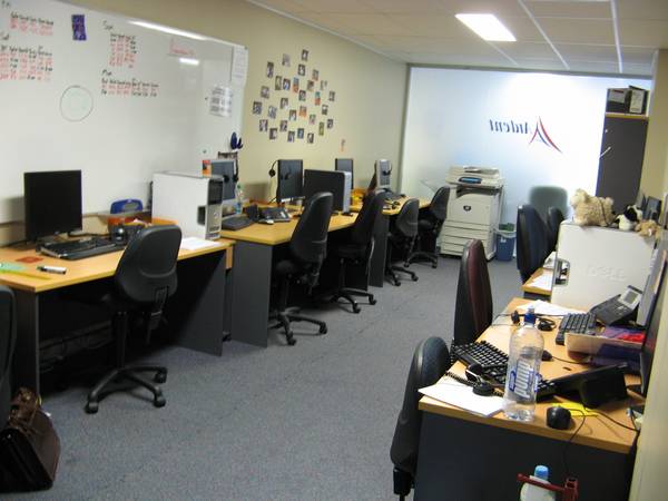 99m2 Ground Floor Office - 1 Car Parks Picture 2