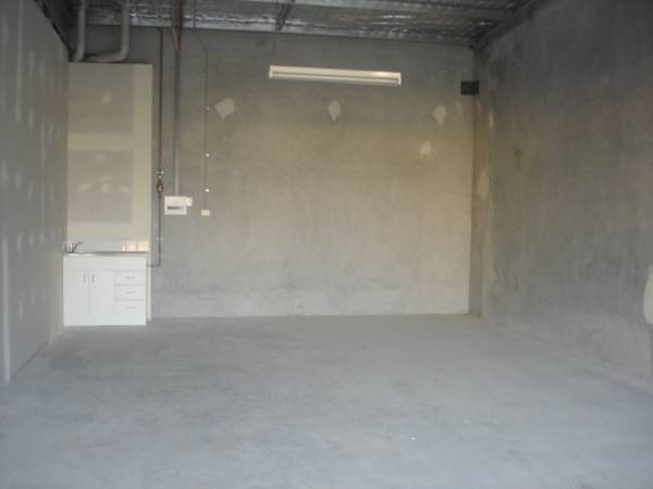 Excellent Location - Food/Retail Picture