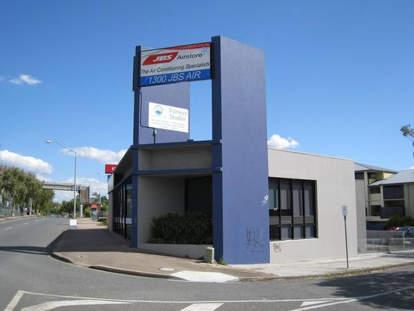 Prime Location Yeronga Picture 1