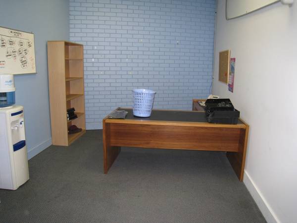 Prime Location Yeronga Picture 3