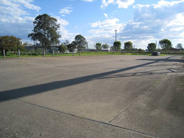 Warehouse / Office and Hardstand in Yeerongpilly Picture