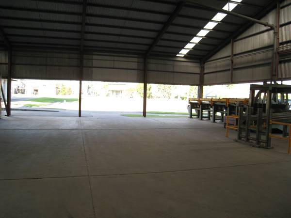 Showroom and Warehouse Yeerongpilly Picture 2