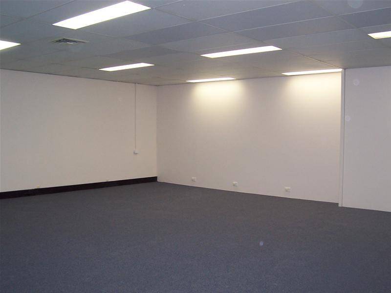 FANTASTIC SPRINGWOOD ICON BUILDING 333m2 OFFICE Picture 2