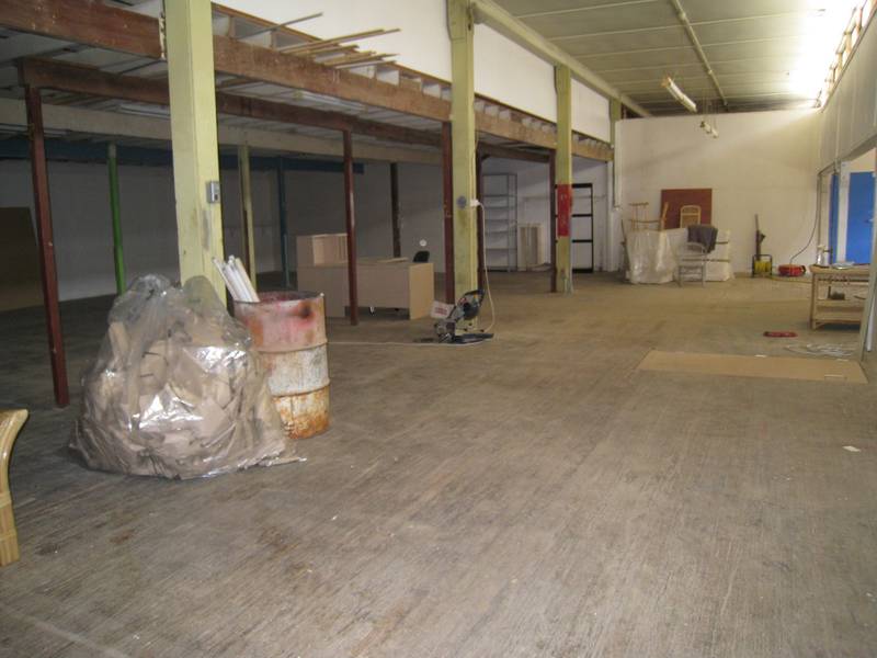 Office/Workshop/Showroom Picture 2