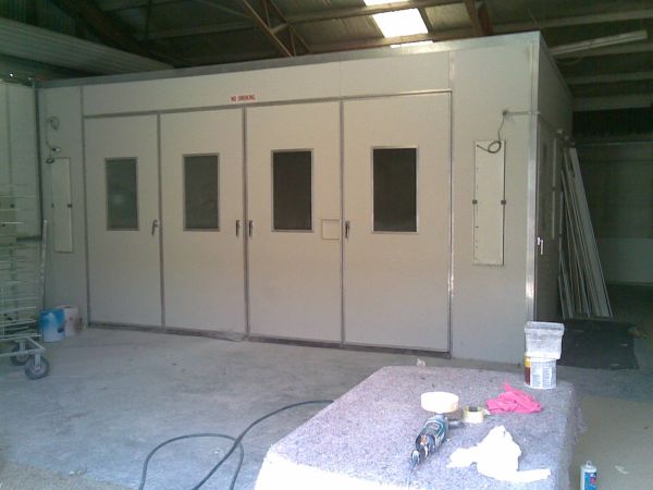 BUSINESS FOR SALE - SPECIALISED SPRAY PAINTING - Manufacturing/Engineering Picture 3