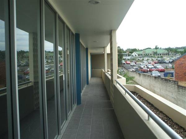 Office with Location Picture 3