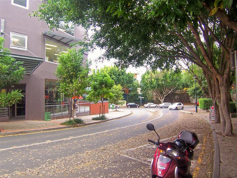 RETAIL/OFFICE INVESTMENT Picture 1